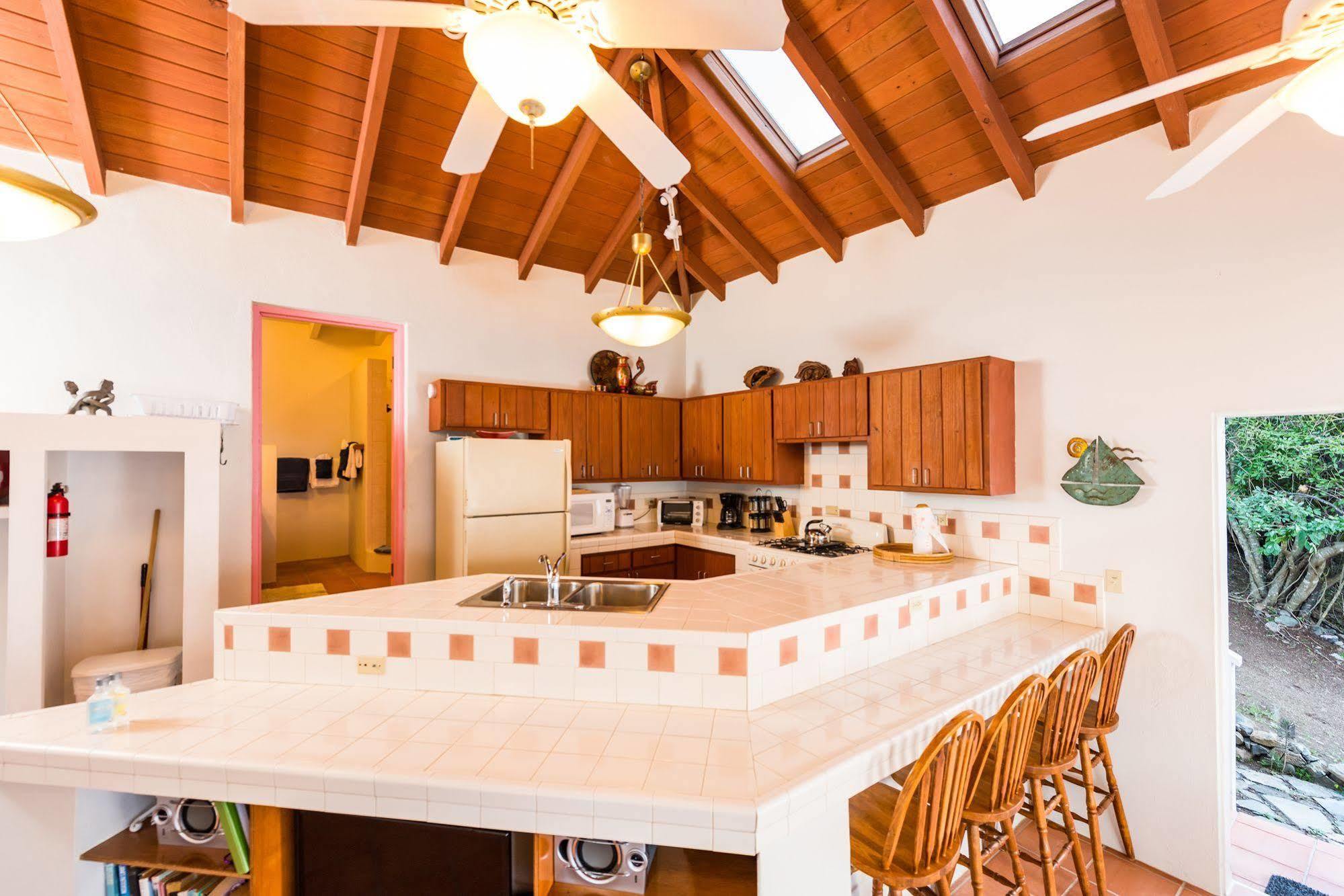 White Bay Villas And Beach Club Jost Van Dyke Екстериор снимка